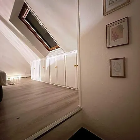 Hotel Gemuetliche 3.zi & Garage Messe 4*